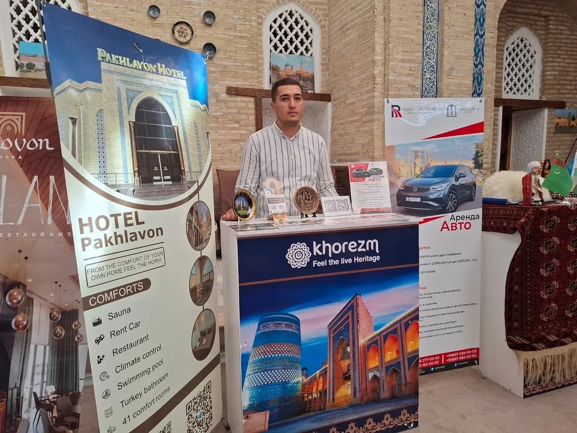 Feruzbek Polvanov Pakhlavon Hotel stendida